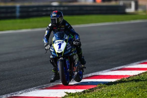 Una caída aparta a Gonzalo Sánchez del arranque del Mundial de Superbike en Portugal